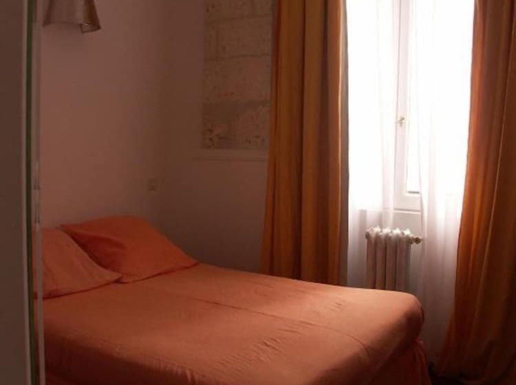 Номер Economy, Du Palais