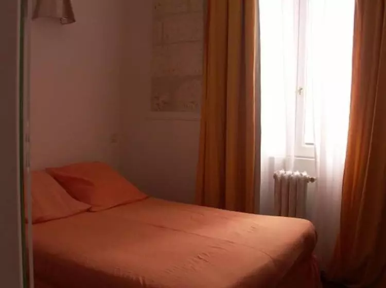 Pokój Ekonomiczny, Du Palais