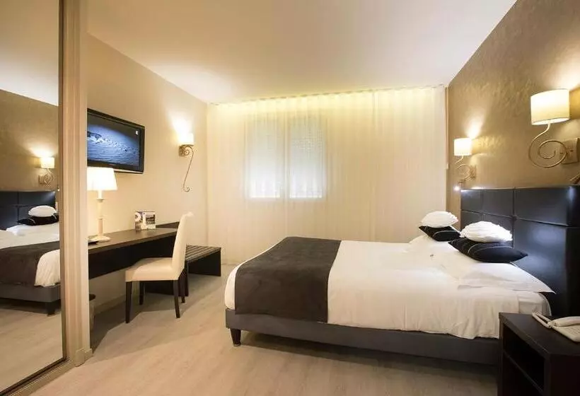 スーペリアールーム, Logis Le Relais De Farrou   Hôtel   Restaurant   Spa
