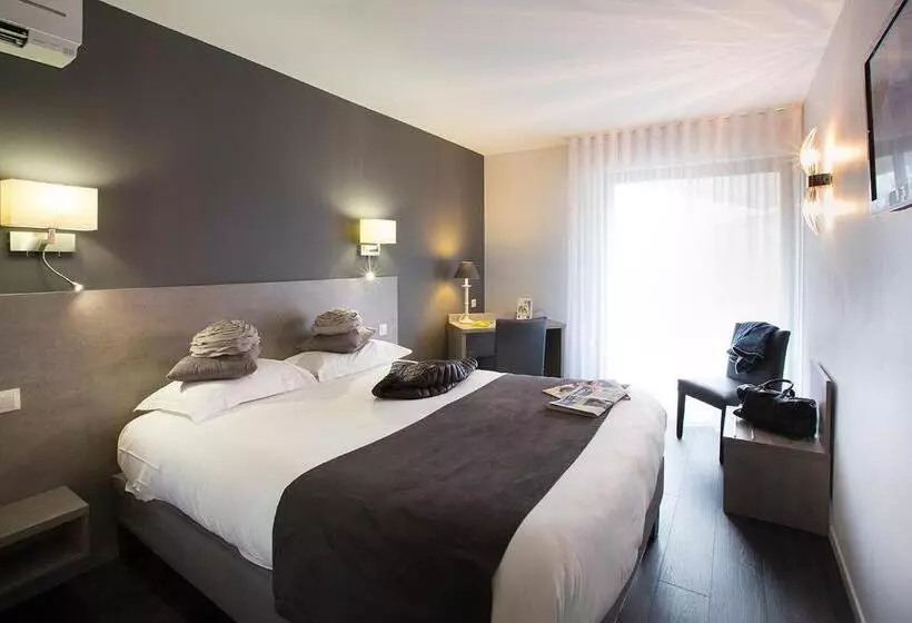 デラックスルーム, Logis Le Relais De Farrou   Hôtel   Restaurant   Spa