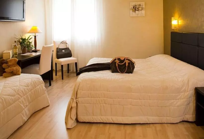 プレミアムルーム, Logis Le Relais De Farrou   Hôtel   Restaurant   Spa