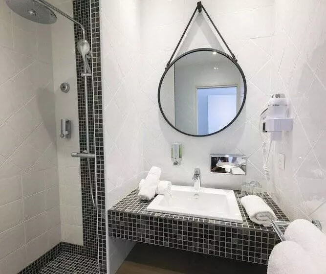 اتاق استاندارد با بالکن و چشم‌انداز دریا, Le Saint Erasme, Hotel Eco Friendly