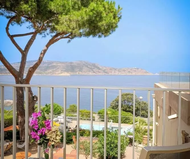 اتاق استاندارد با بالکن و چشم‌انداز دریا, Le Saint Erasme, Hotel Eco Friendly