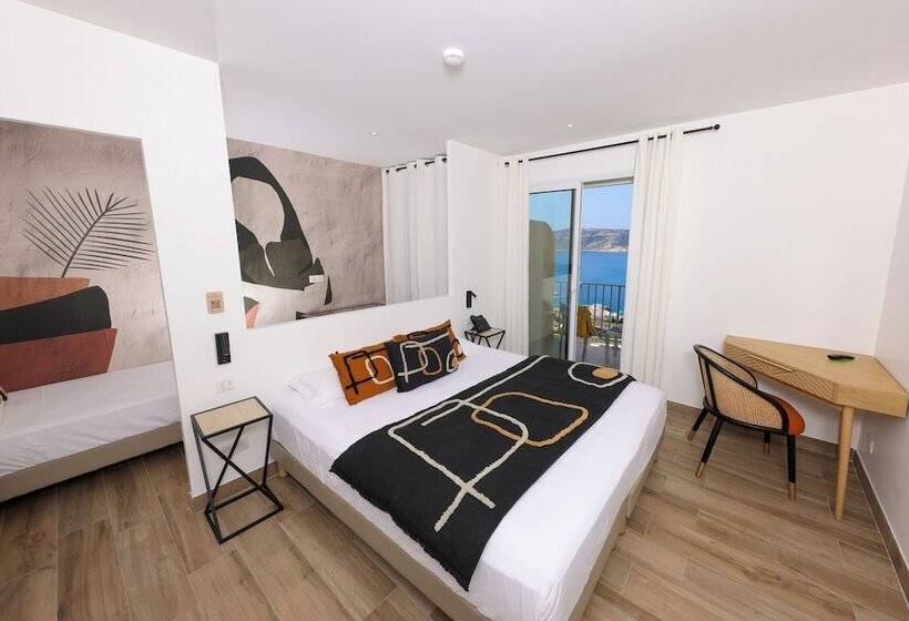 Triple Room Sea View, Le Saint Erasme, Hotel Eco Friendly