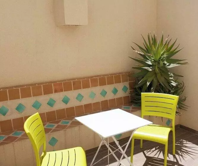 اتاق کلاسیک سه تخته, Le Saint Erasme, Hotel Eco Friendly