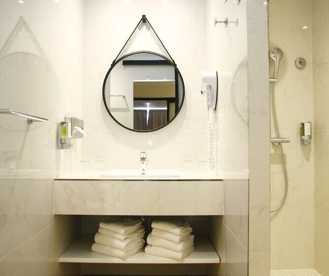 Четырехместный Номер Стандарт, Le Saint Erasme, Hotel Eco Friendly