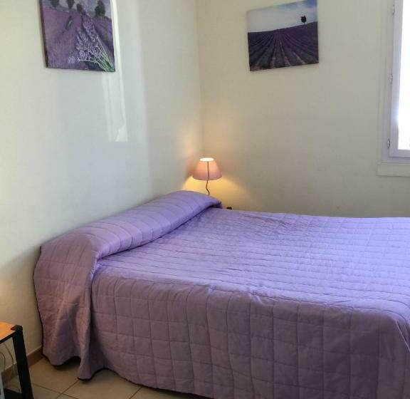 스탠다드 룸, Le Signoret