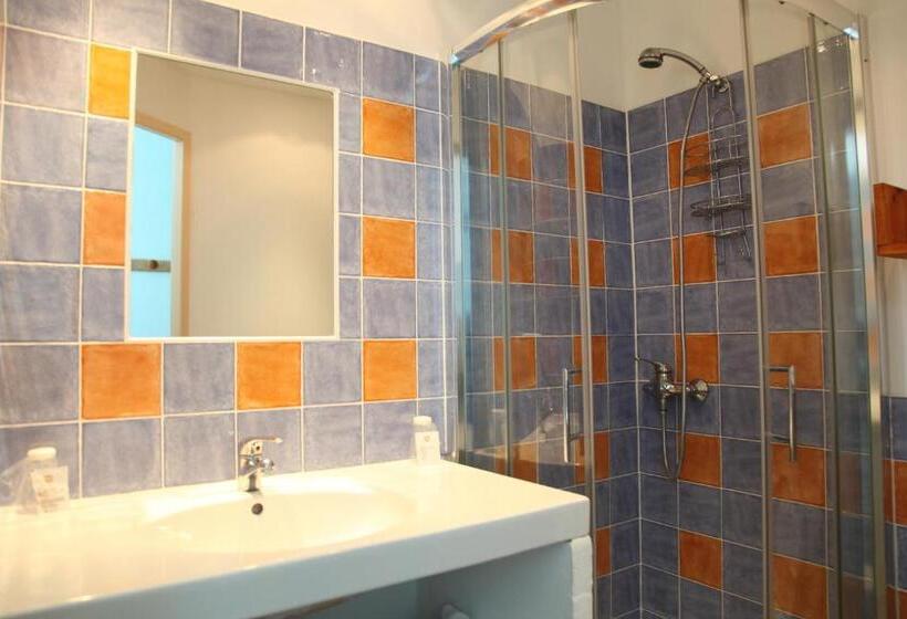 스탠다드 룸, Le Signoret