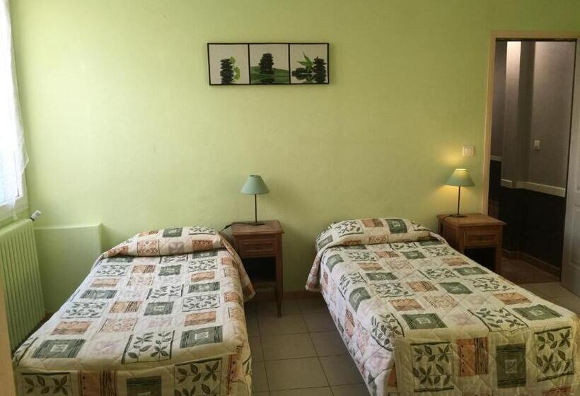 스탠다드 트리플 룸, Le Signoret