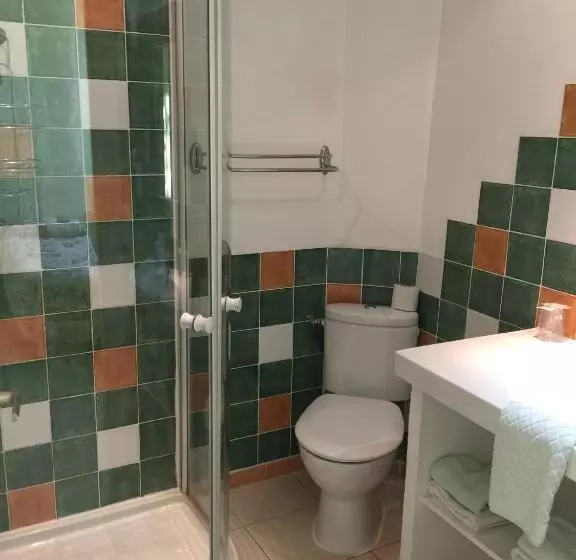 Habitació Triple Estàndard, Le Signoret