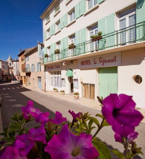 스탠다드 트리플 발코니 룸, Le Signoret