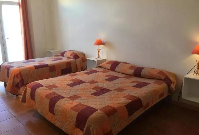 Habitació Triple Estàndard amb Balcó, Le Signoret