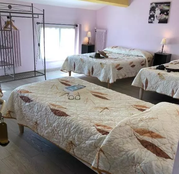 Family Room, Le Signoret