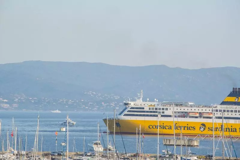 クラシックルーム, Mercure Ajaccio