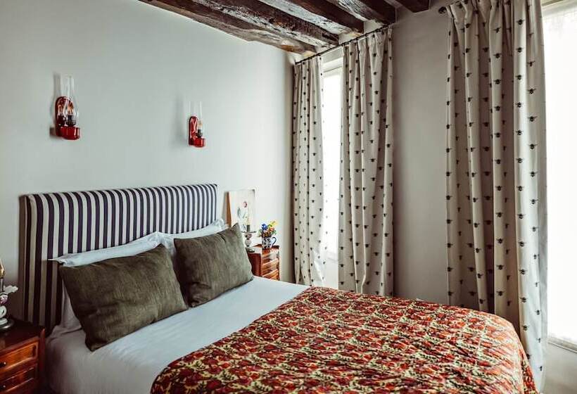 اتاق اجرایی, Maison Saintonge