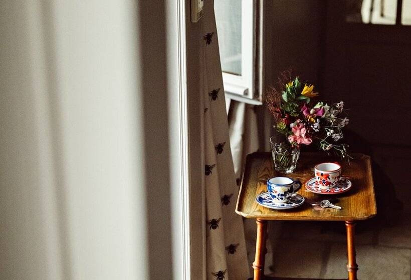 اتاق دلوکس مخصوص معلولین, Maison Saintonge