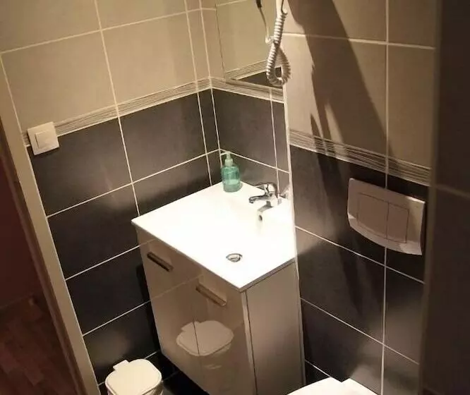 Standard Room, Pourcheresse