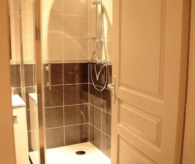 スタンダードトリプルルーム, Pourcheresse