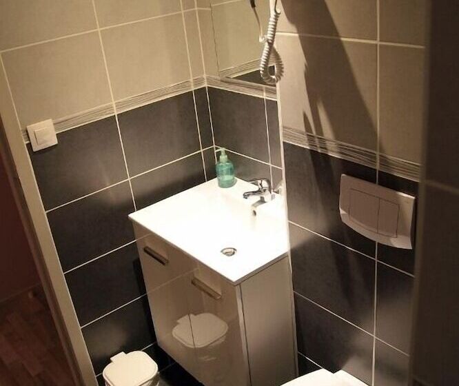 スタンダードトリプルルーム, Pourcheresse