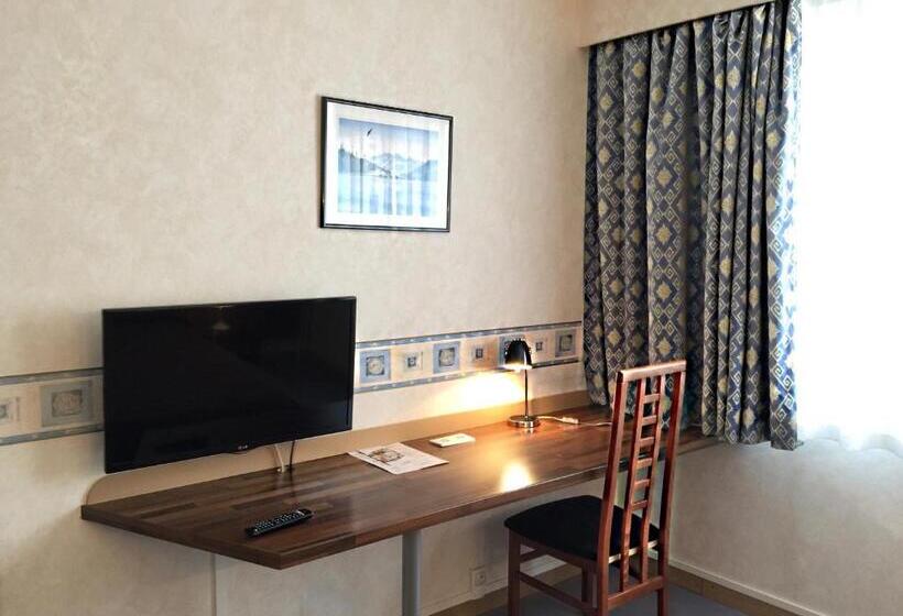 Quarto Triplo Standart, Saint Aignan