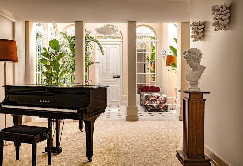 سوییت, Saint James Paris   Relais & Chateaux