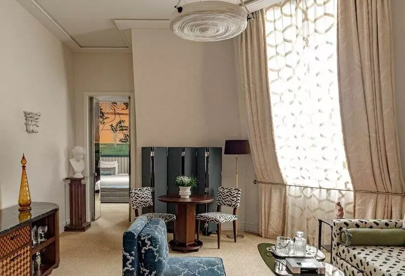 スイート, Saint James Paris   Relais & Chateaux