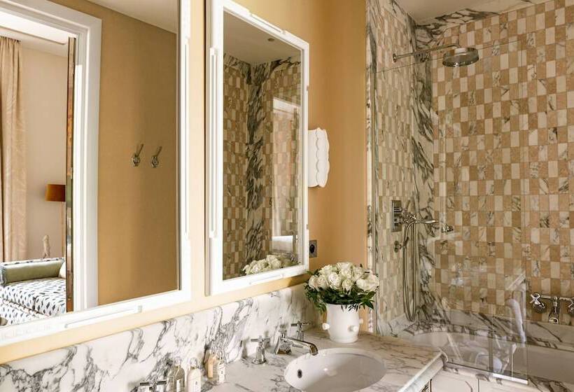 سوییت, Saint James Paris   Relais & Chateaux