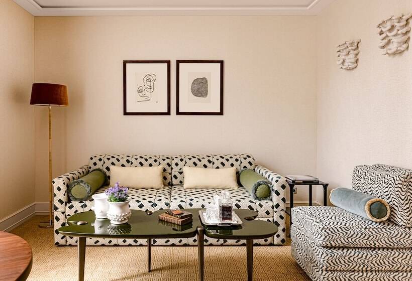 سوییت, Saint James Paris   Relais & Chateaux