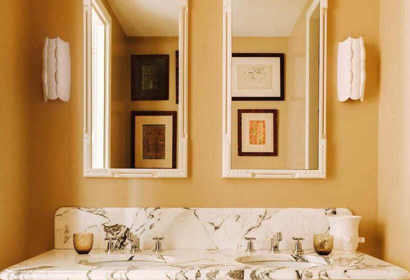 اتاق سوپریور, Saint James Paris   Relais & Chateaux