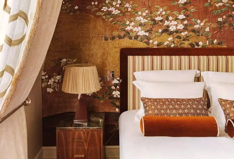 スーペリアールーム, Saint James Paris   Relais & Chateaux