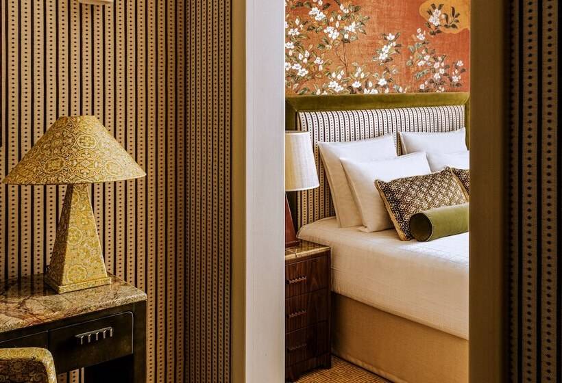 اتاق استاندارد, Saint James Paris   Relais & Chateaux