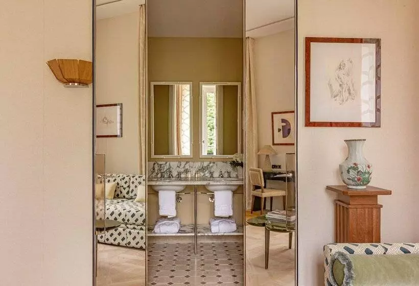 デラックスルーム, Saint James Paris   Relais & Chateaux