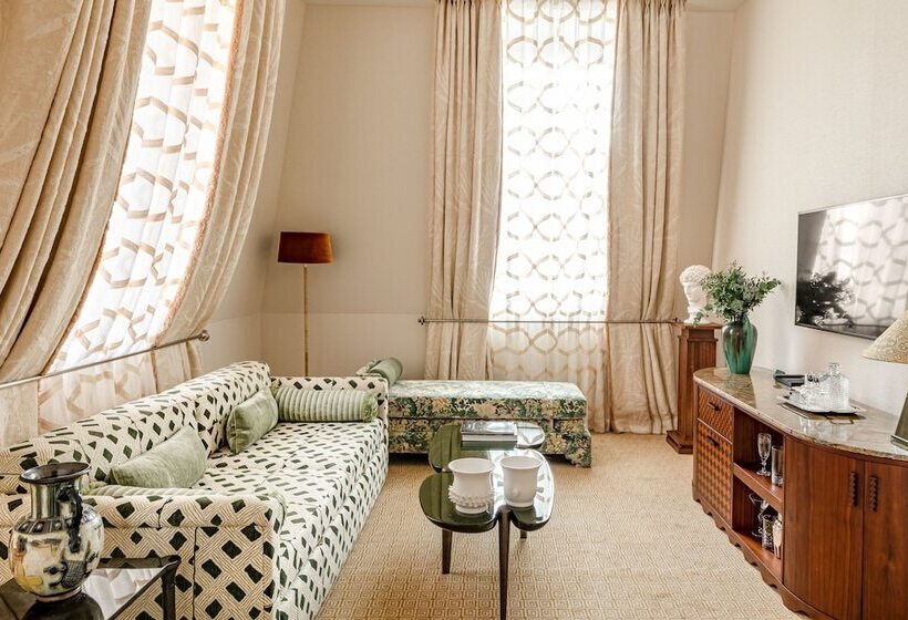 סוויטת ג'וניור, Saint James Paris   Relais & Chateaux