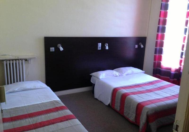 スタンダードトリプルルーム, Savoy