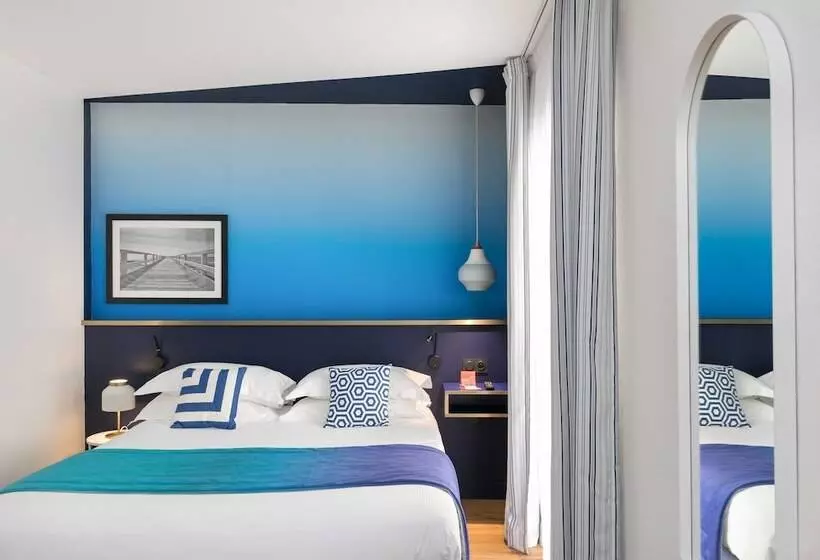 اتاق استاندارد, The Deck Hotel By Happyculture