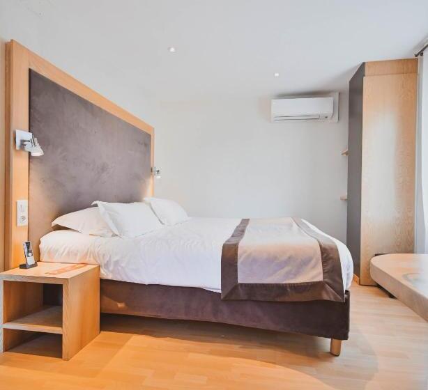 Номер Deluxe, The Originals Boutique, Hôtel Du Pont Roupt, Mende