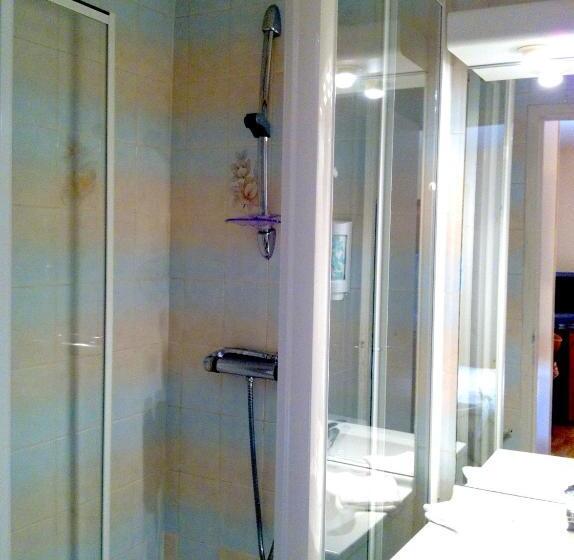 Номер Стандарт, The Originals Boutique, Hôtel Du Pont Roupt, Mende