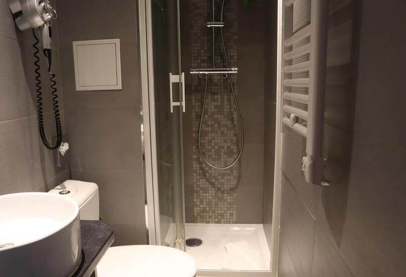 اتاق راحتی, Timhotel Montmartre