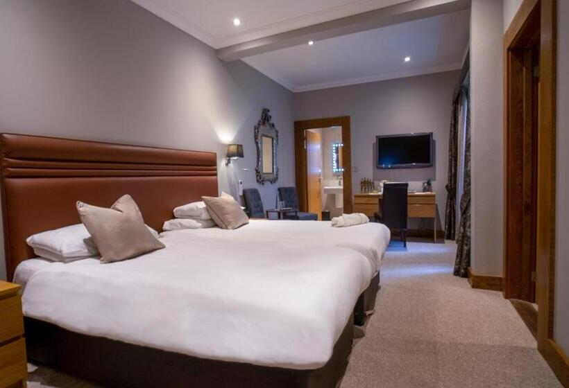 패밀리 룸, Balmer Lawn