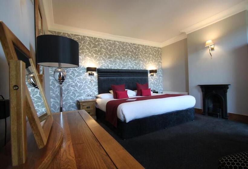 수피리어 룸, Balmer Lawn