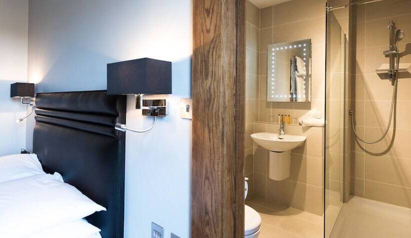 스탠다드 룸, Balmer Lawn