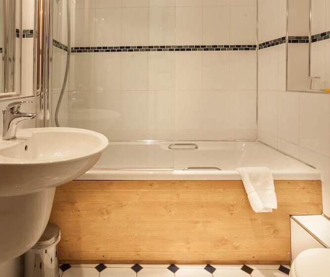 스탠다드 룸, Balmer Lawn