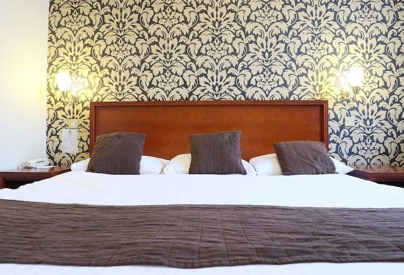 家庭间, Best Western Queens