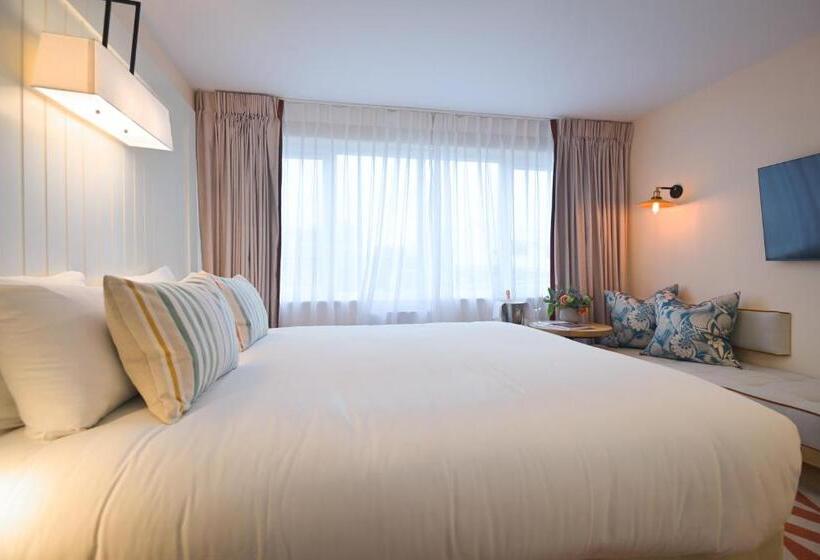 Стандартный Номер Кровать Кинг, The Relais Cooden Beach