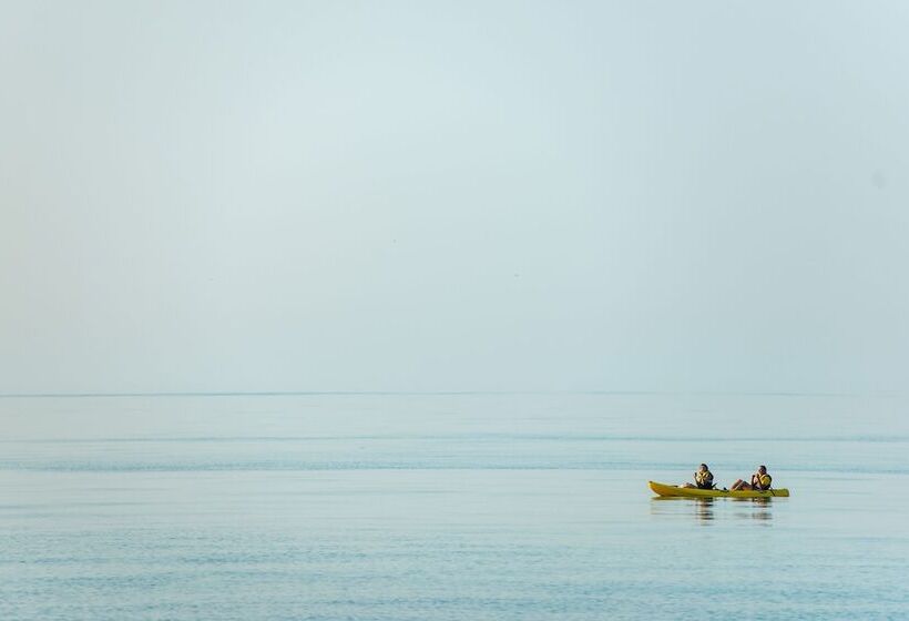 Номер Стандарт Индивидуальный, The Relais Cooden Beach