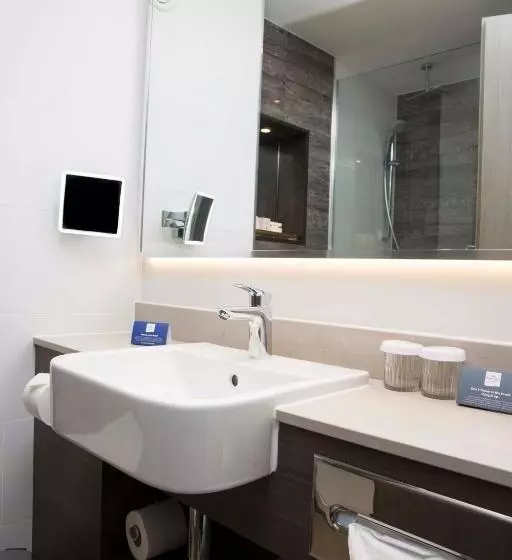 エクゼクティブルーム, Crowne Plaza Basingstoke, An Ihg