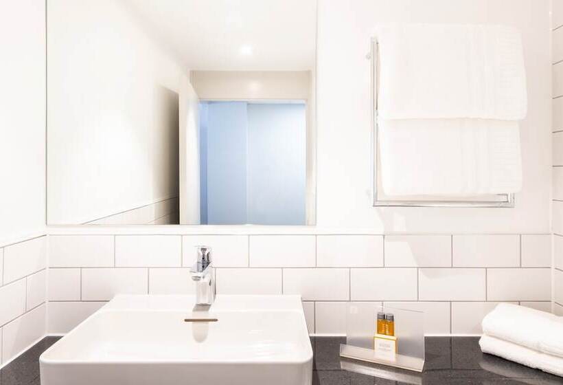 חדר סטנדרט שתי מיטות זוגיות, Holiday Inn Leicester City, An Ihg