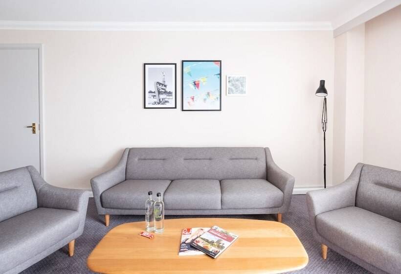 جناح, Holiday Inn Leicester City, An Ihg