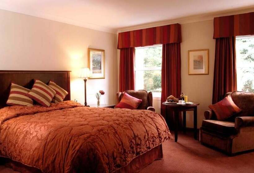 Номер Deluxe, Macdonald Norwood Hall