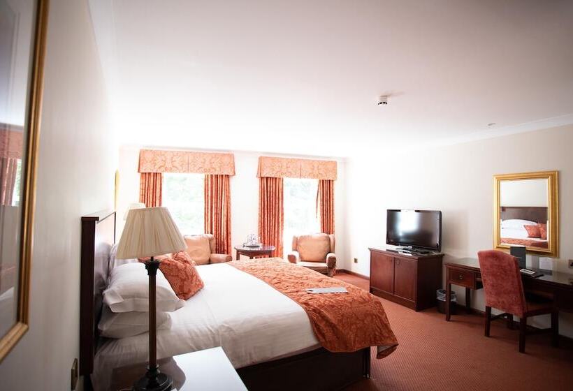 Номер Deluxe, Macdonald Norwood Hall